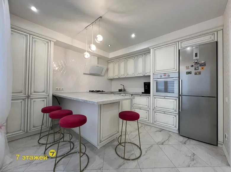 Квартира 3 комнаты 81 м² Прилуки, Беларусь