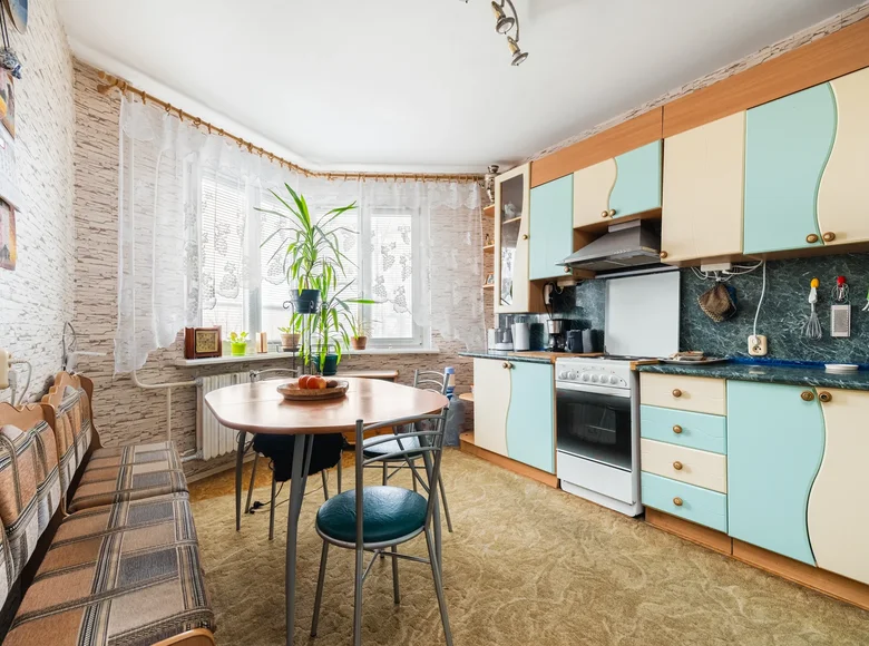 Квартира 2 комнаты 58 м² Минск, Беларусь