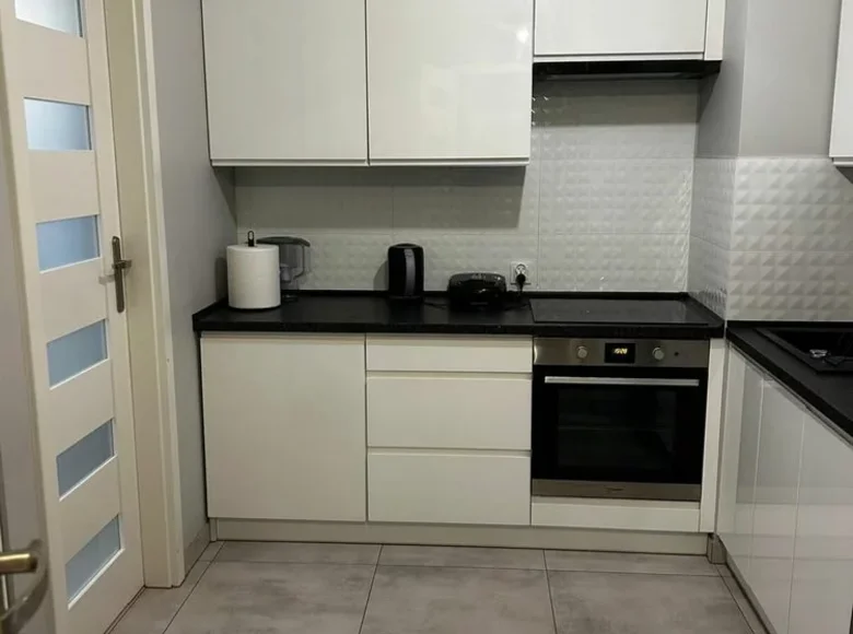 Mieszkanie 2 pokoi 42 m² w Kraków, Polska