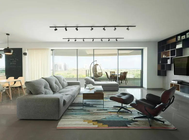 4 bedroom apartment 162 m² Tel-Aviv, Israel