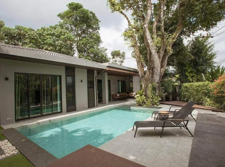 3 bedroom villa 353 m² Phuket, Thailand