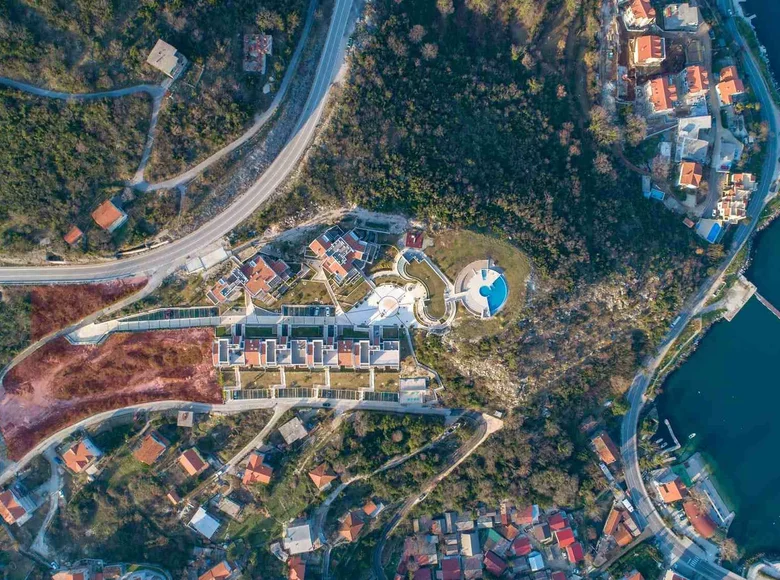 Parcelas 4 143 m² Bijela, Montenegro