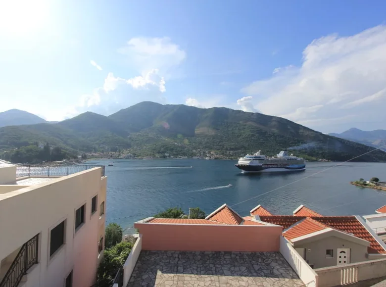 Wohnung 1 Schlafzimmer  Lepetane, Montenegro