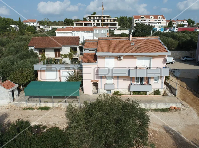 7 room house 376 m² Grad Zadar, Croatia