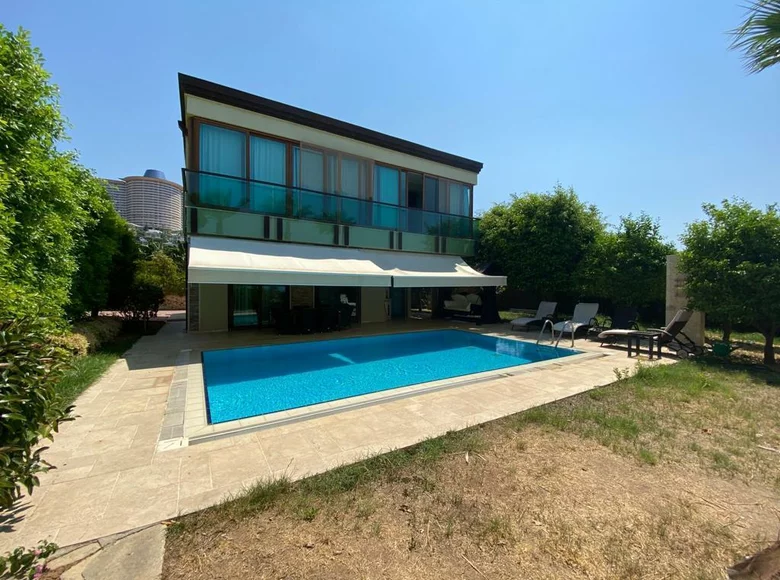 Villa de 4 habitaciones 244 m² Alanya, Turquía