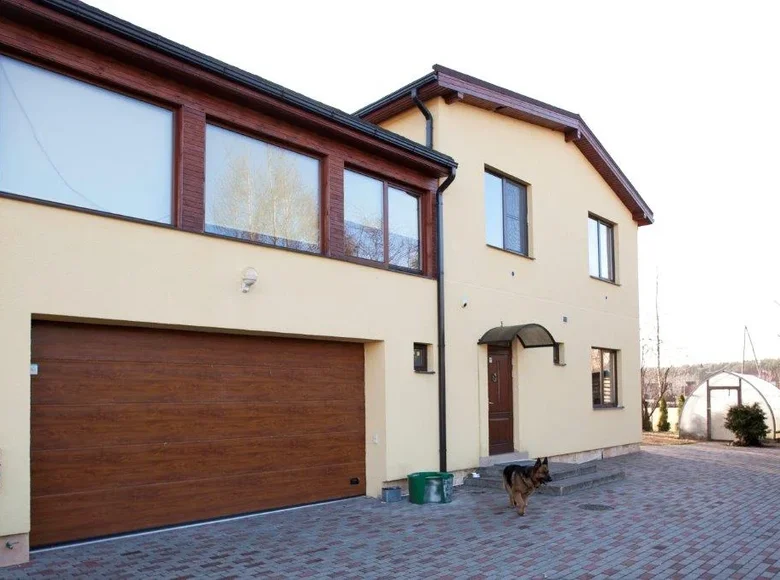 Adosado 5 habitaciones 250 m² Valmiera, Letonia