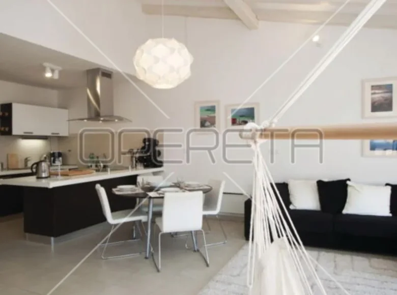 Mieszkanie 4 pokoi 184 m² Sisan, Chorwacja