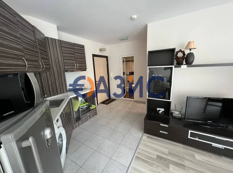 Mieszkanie 2 pokoi 60 m² Nesebyr, Bułgaria
