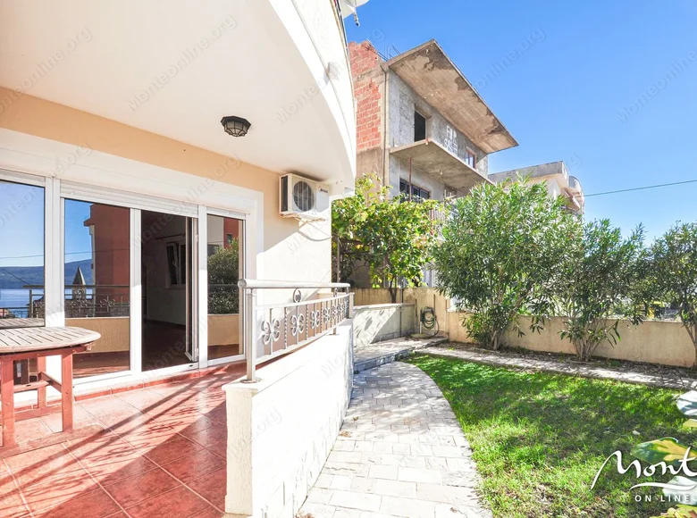 Wohnung 2 Schlafzimmer 131 m² Tivat, Montenegro