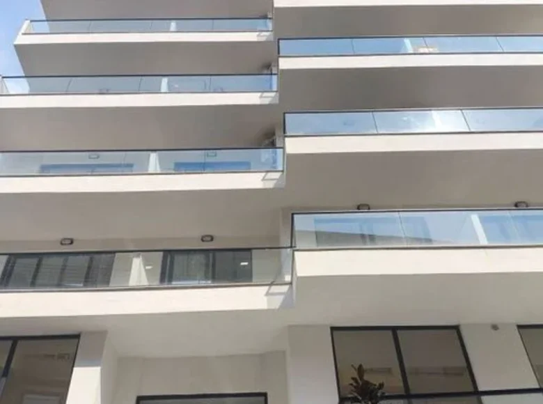 Mieszkanie 2 pokoi 81 m² Saranda, Albania