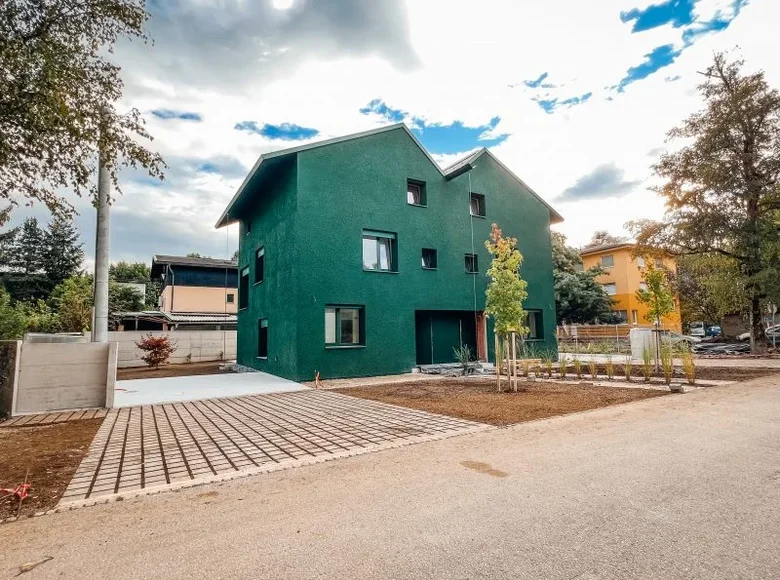Villa de tres dormitorios 168 m² Upravna Enota Ljubljana, Eslovenia