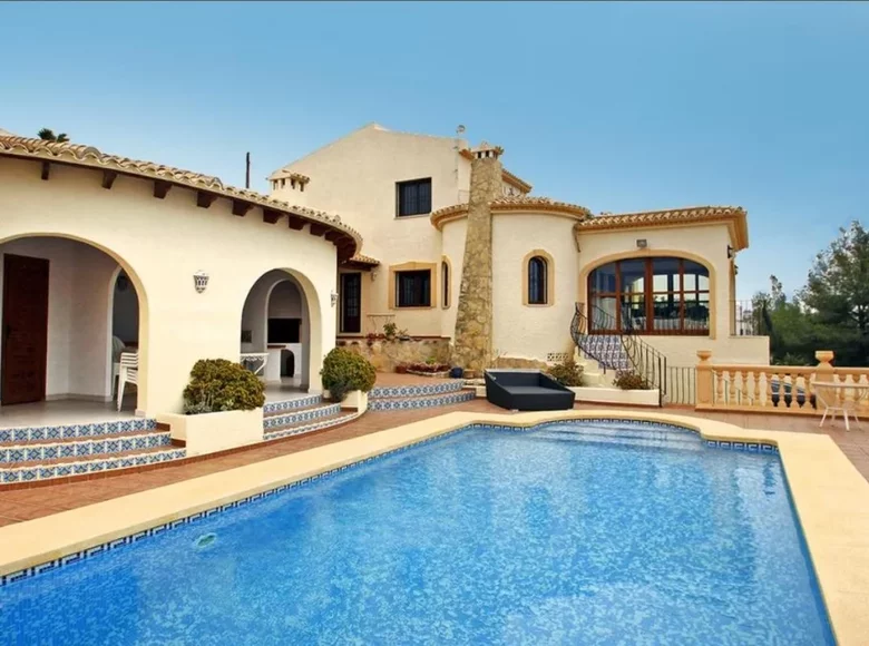 6 bedroom villa 355 m² Calp, Spain