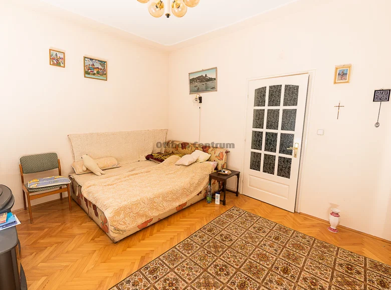 6 room house 260 m² Solymar, Hungary