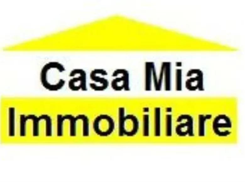 Casa 1 500 m² Terni, Italia