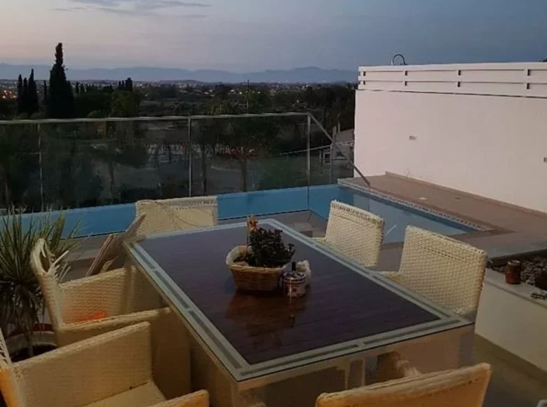 4 bedroom house 180 m² Ergates, Cyprus