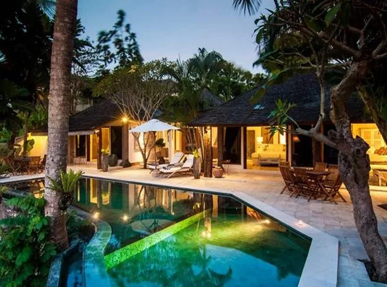 villa de 3 chambres 296 m² Tibubeneng, Indonésie