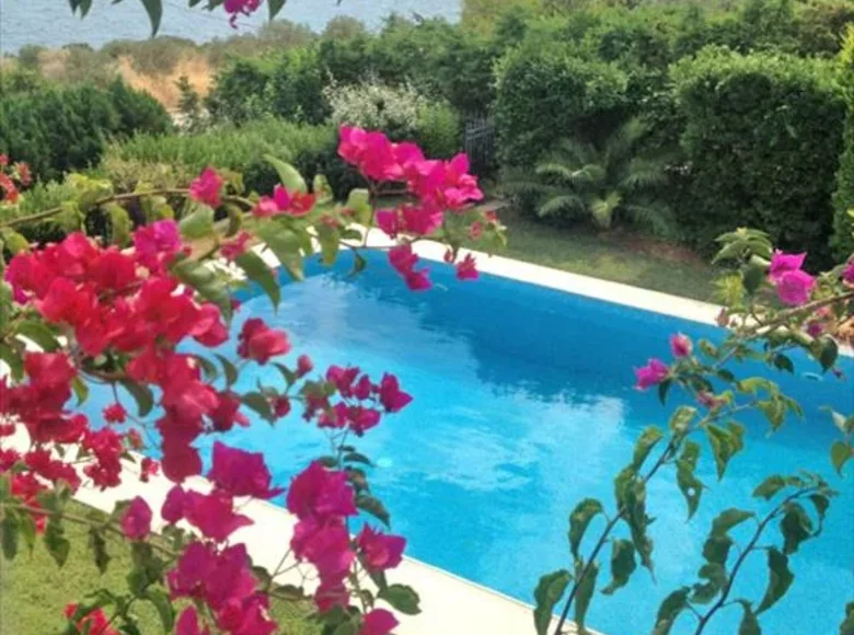 5 bedroom villa 493 m² Municipality of Chalkide, Greece