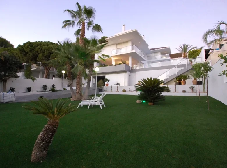 7-Schlafzimmer-Villa 450 m² Orihuela, Spanien