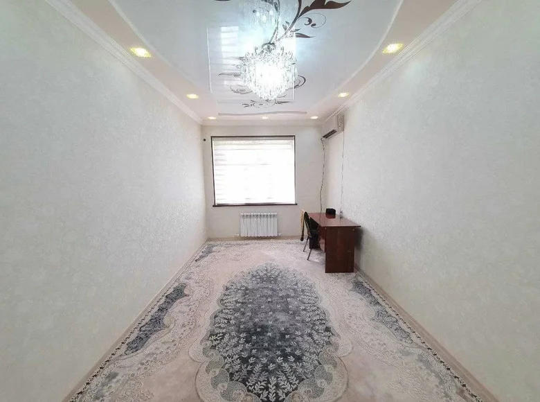 Kvartira 3 xonalar 78 m² Samarqandda