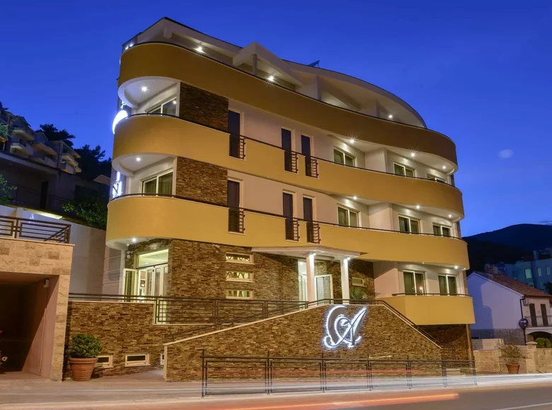 Hotel 607 m² in Montenegro, Montenegro
