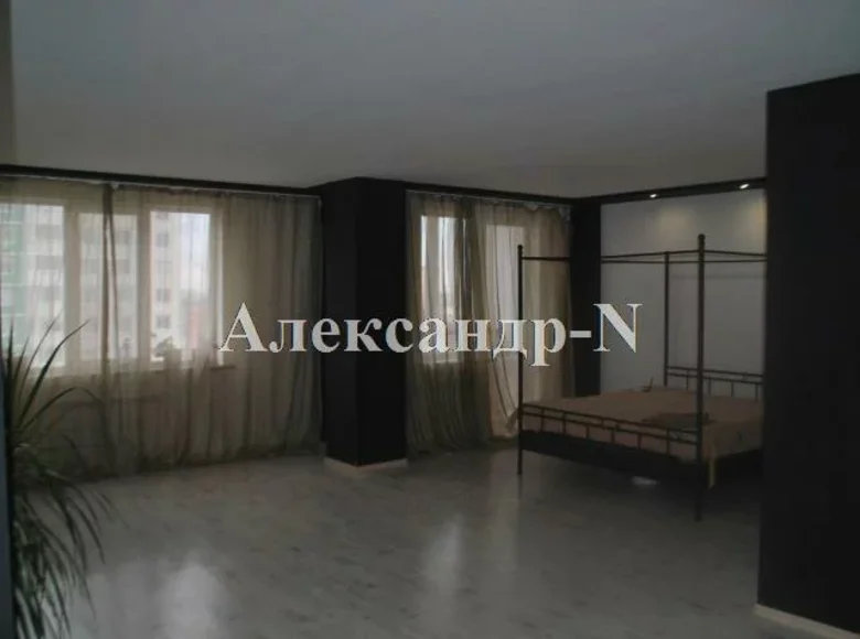 Mieszkanie 2 pokoi 81 m² Odessa, Ukraina