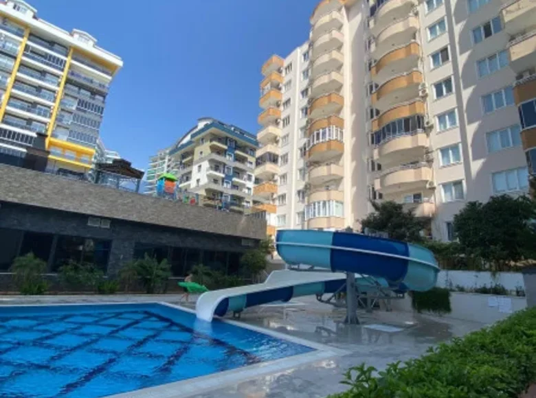 Mieszkanie 2 pokoi 78 m² Alanya, Turcja