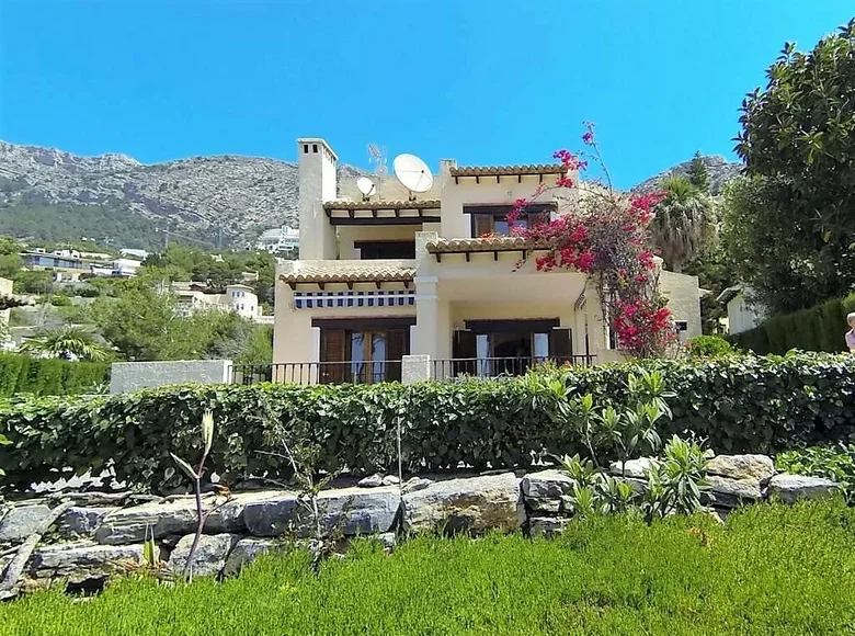 3 bedroom house 200 m² Altea, Spain