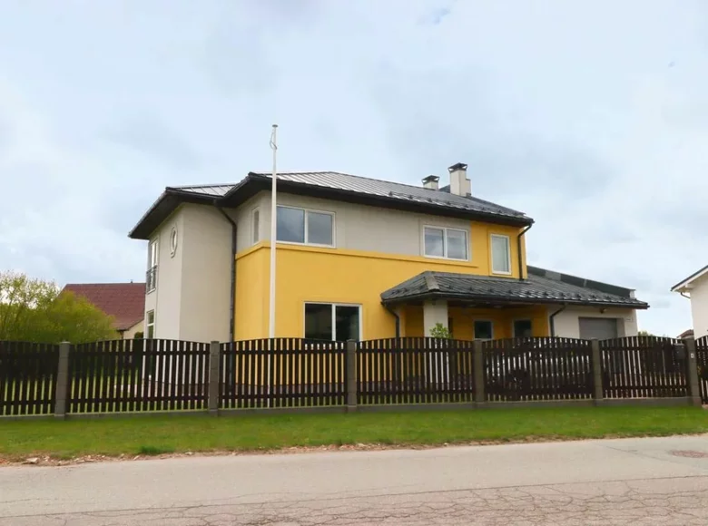 Dom 5 pokojów 250 m² Ryga, Łotwa