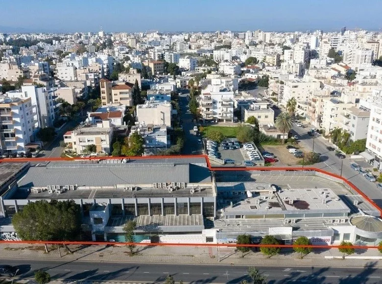 Nieruchomości komercyjne 8 094 m² Strovolos, Cyprus