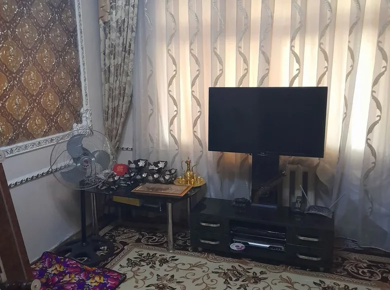 Kvartira 3 xonalar 77 m² Khanabadda