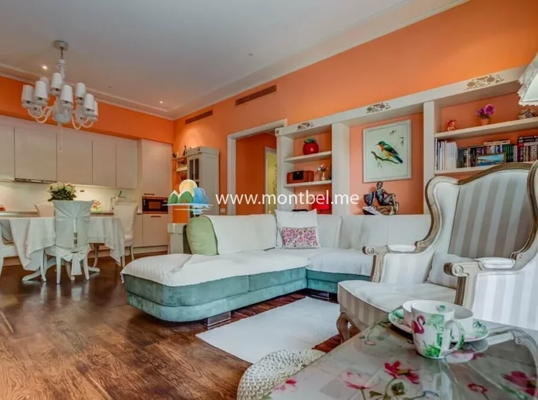 Mieszkanie 2 pokoi 104 m² Tivat, Czarnogóra