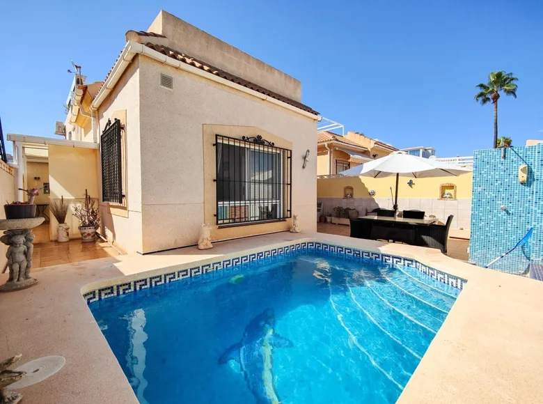 4 bedroom house 100 m² Torrevieja, Spain