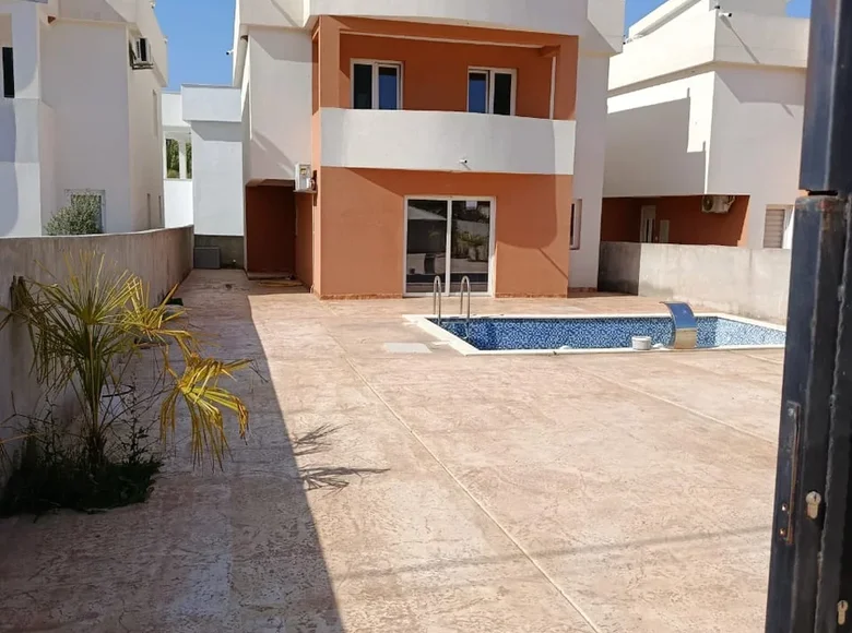 Dom 4 pokoi 140 m² Pecurice, Czarnogóra