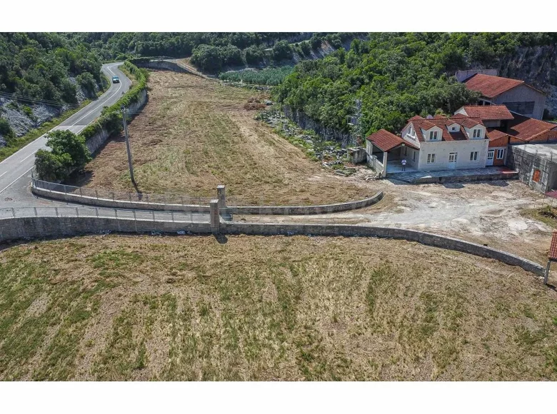 Grundstück 20 000 m² Pucisca, Kroatien