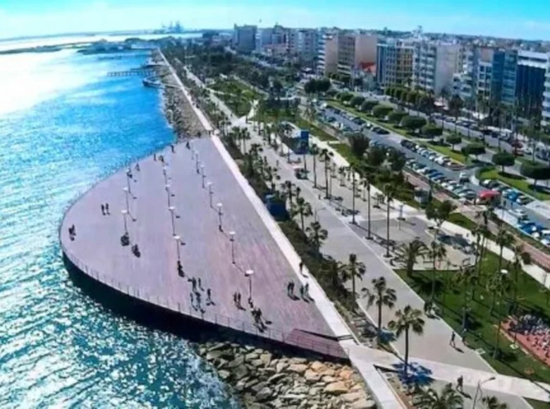 Propiedad comercial 120 m² en Chipre, Chipre