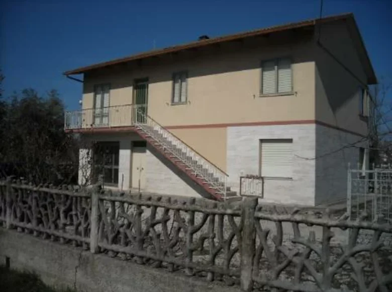 Stadthaus 9 Zimmer 240 m² Terni, Italien