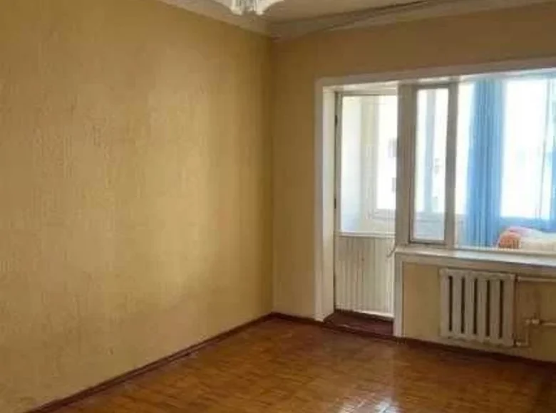 Kvartira 1 xona 38 m² Toshkentda