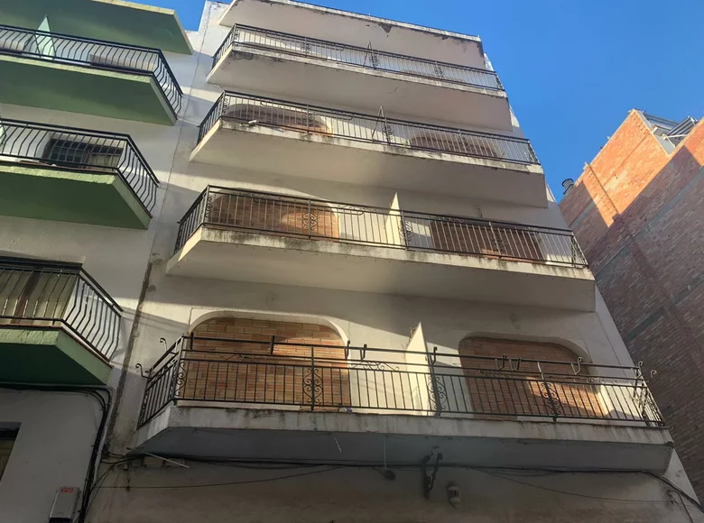 Commercial property 2 414 m² in Lloret de Mar, Spain