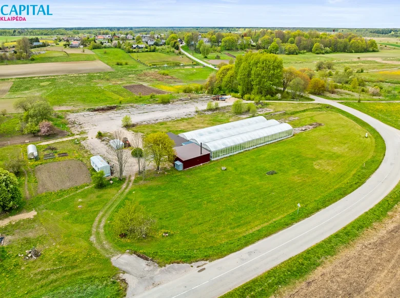 Propiedad comercial 960 m² en Luknes, Lituania