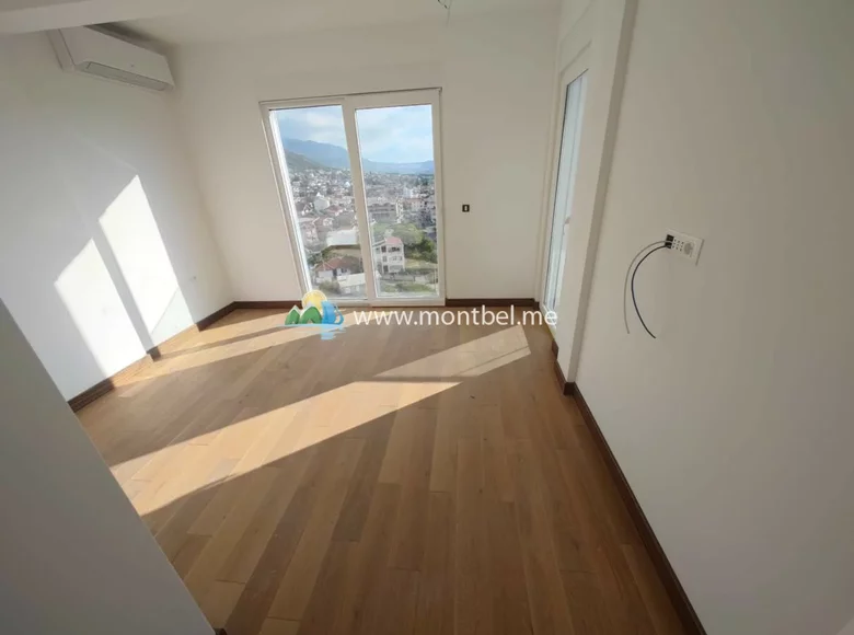 2 bedroom apartment 72 m² Bar, Montenegro