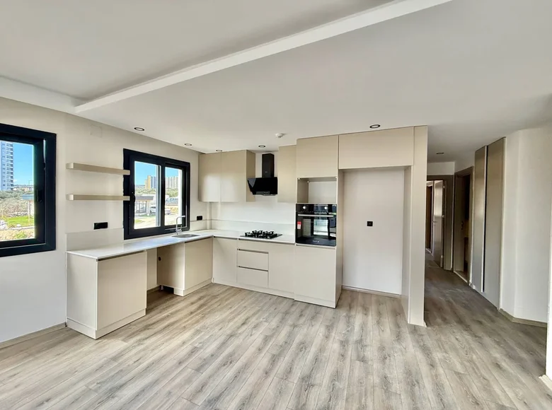 2 bedroom apartment 110 m² Mezitli, Turkey