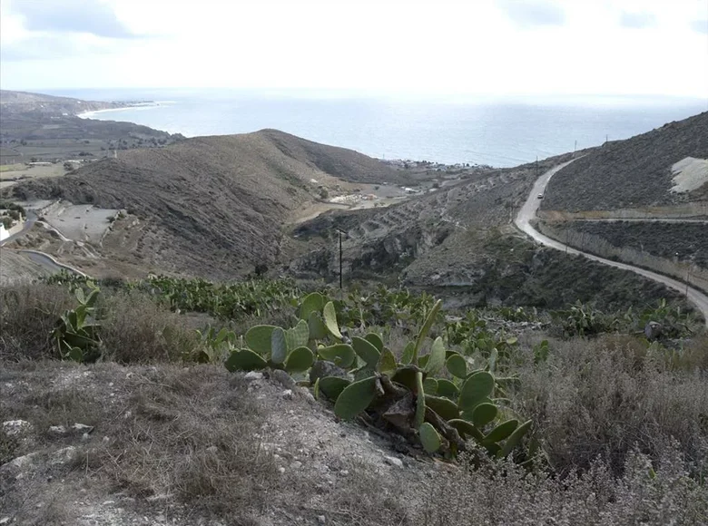 Land 1 room  Municipality of Thira, Greece