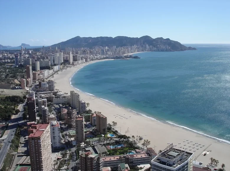 Mieszkanie 2 pokoi 98 m² Benidorm, Hiszpania