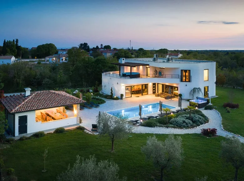 5 bedroom villa 487 m², All countries