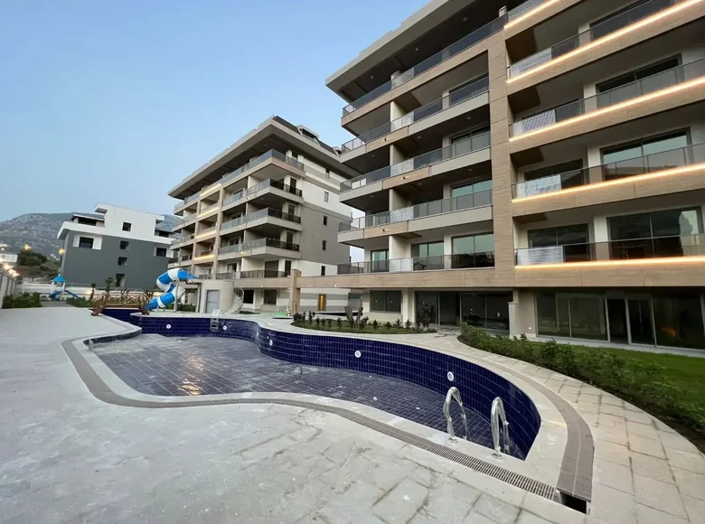 4 bedroom apartment 165 m² Kestel, Turkey