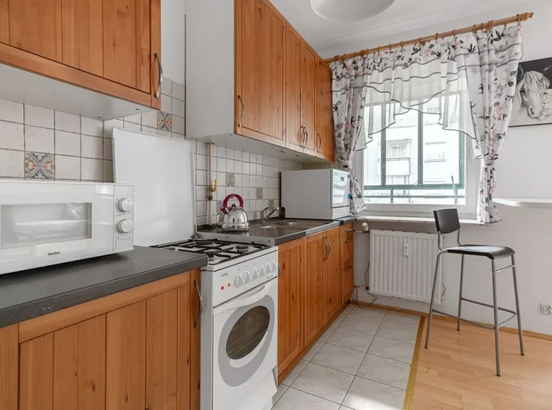 1 room apartment 34 m² in Warsaw, Poland