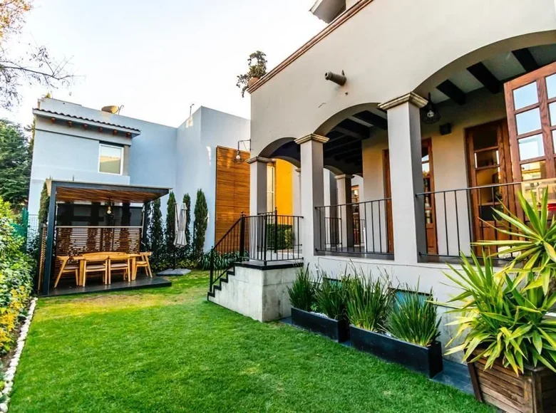 Casa 3 habitaciones 369 m² Los Robles, México
