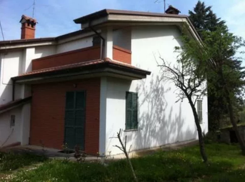 Adosado 11 habitaciones 330 m² Terni, Italia