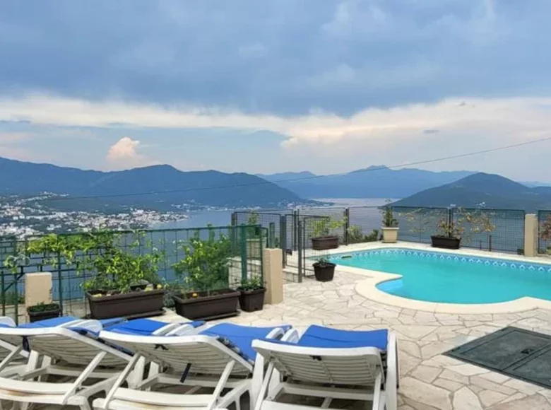 4-Schlafzimmer-Villa  Igalo, Montenegro