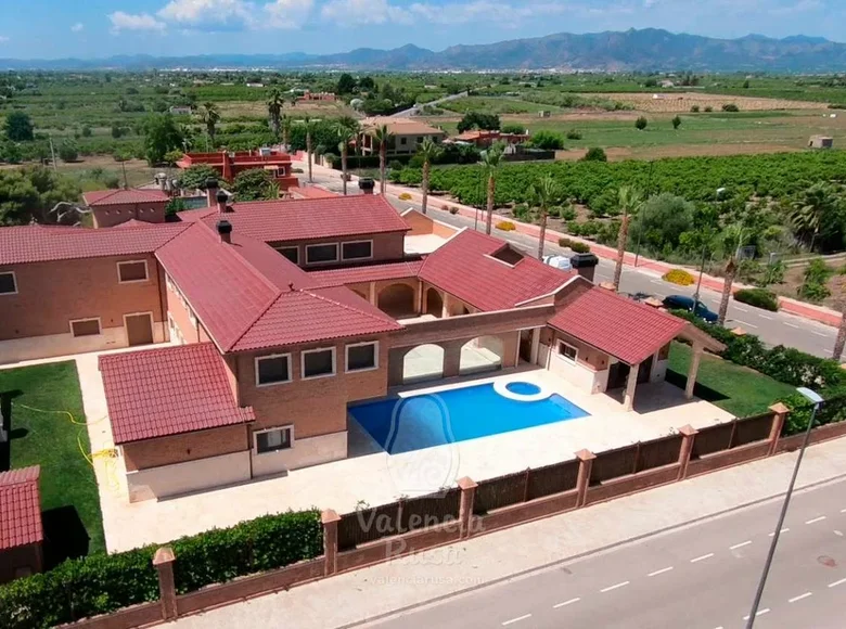 Villa 8 bedrooms 1 310 m² Castello Castellon, Spain